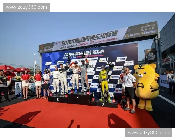 终场绝杀点燃全场激情主队逆转登顶联赛榜首创赛季最佳战绩再次刷新纪录